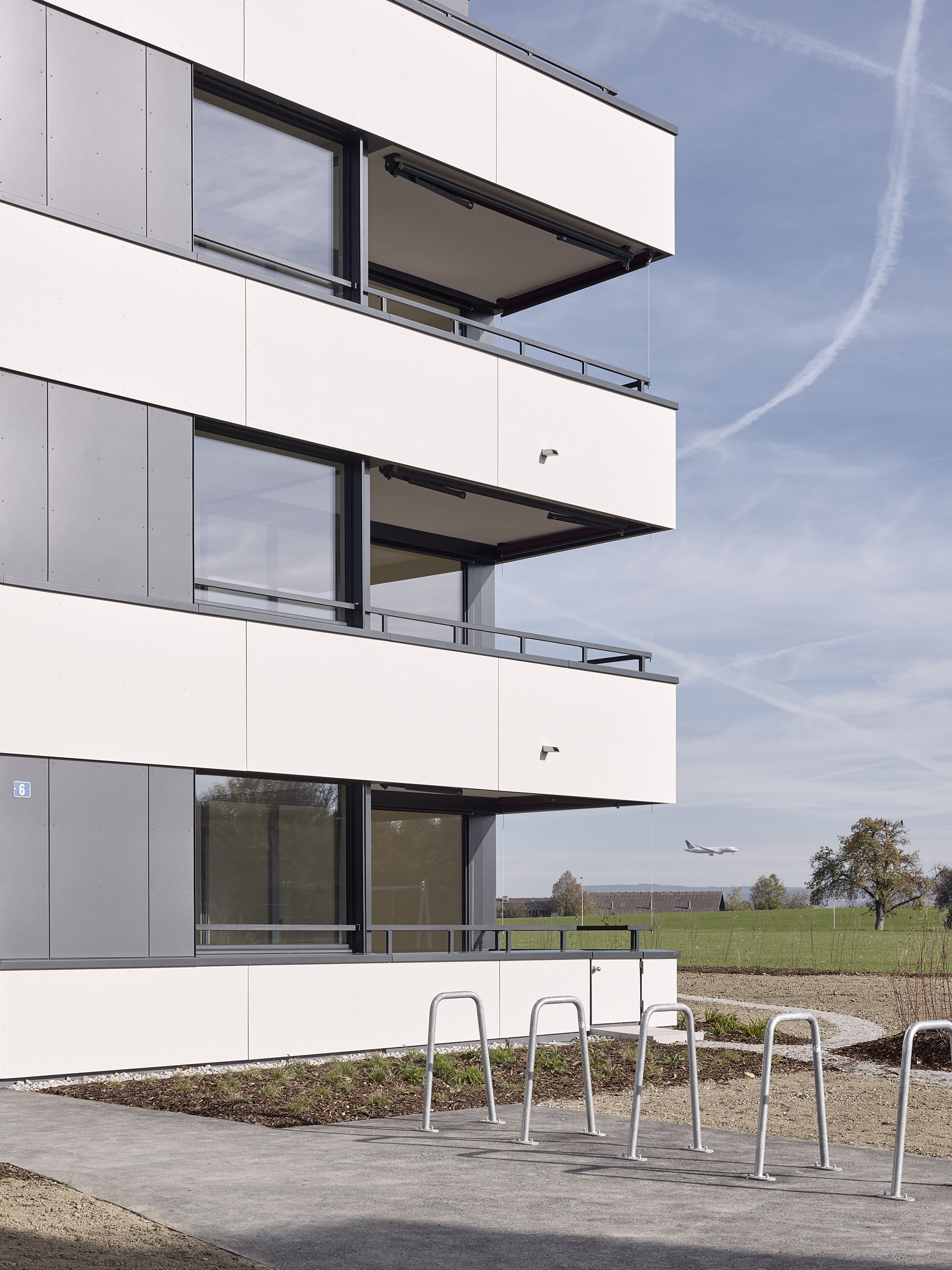 E18686 Alpa 080453 SCREEN